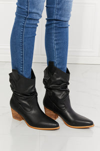 MMShoes Better in Texas Scrunch Cowboy Boots in Black